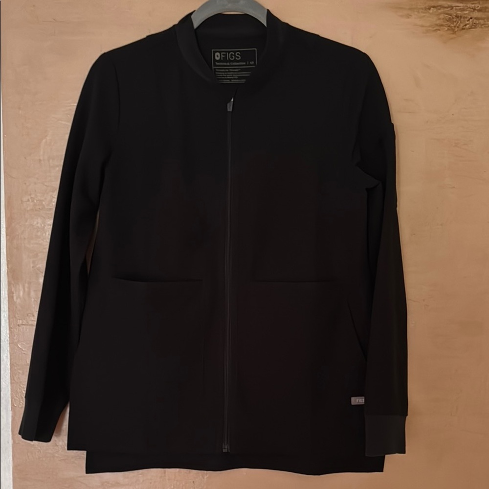 Like new Figs Bellery Black Zip-Up Jacket.